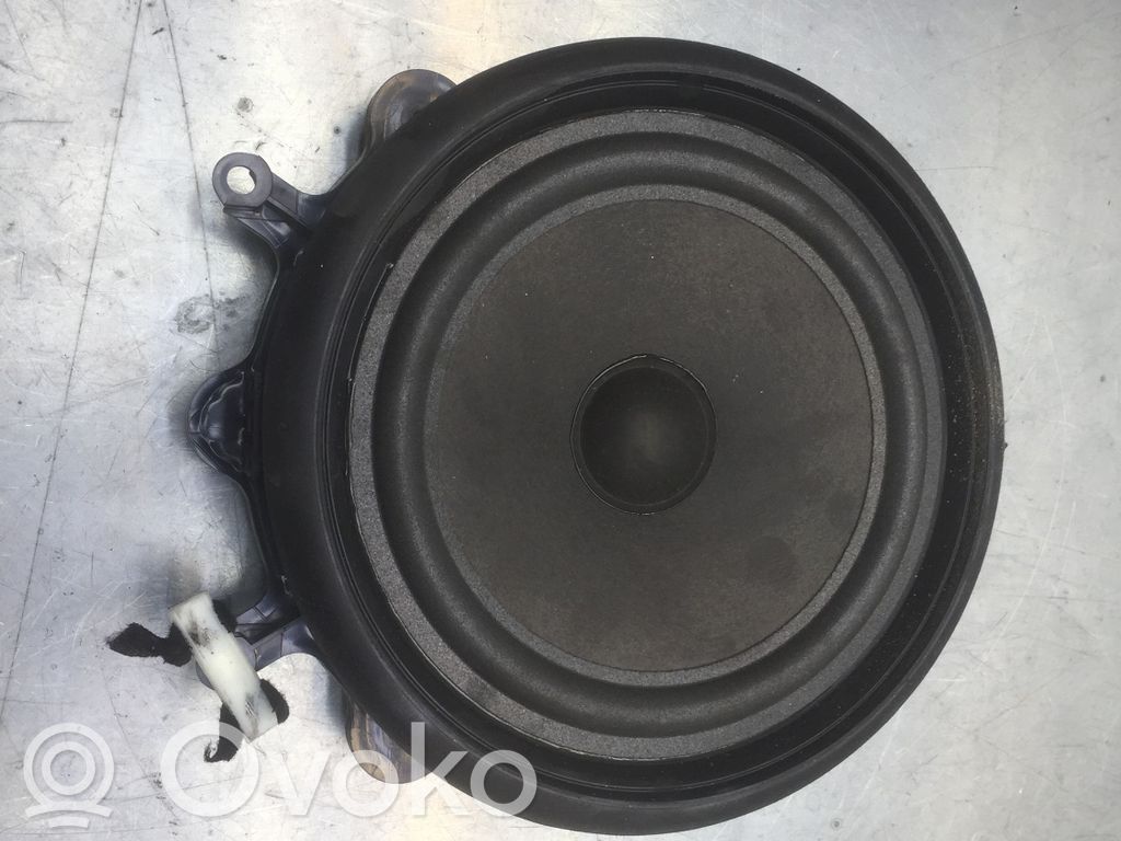 Audi A4 S4 B7 8E 8H Głośnik drzwi przednich 