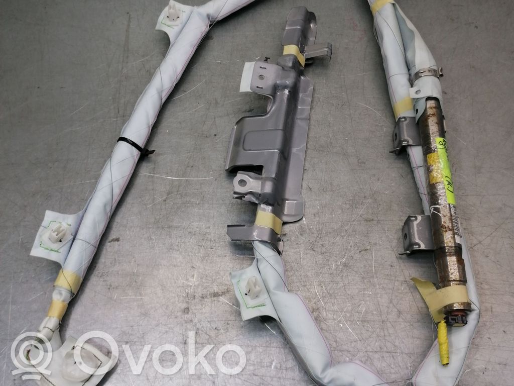 Toyota Auris 150 Stogo oro pagalvė (užuolaida) 
