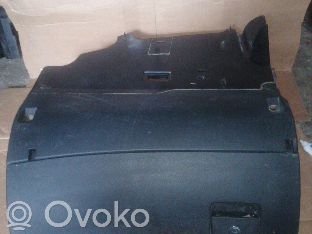 Guantera   4B1857035KR