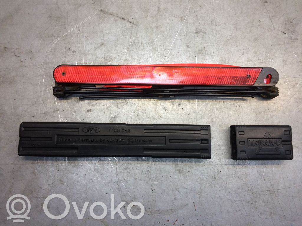 Ford S-MAX Avārijas zīme 