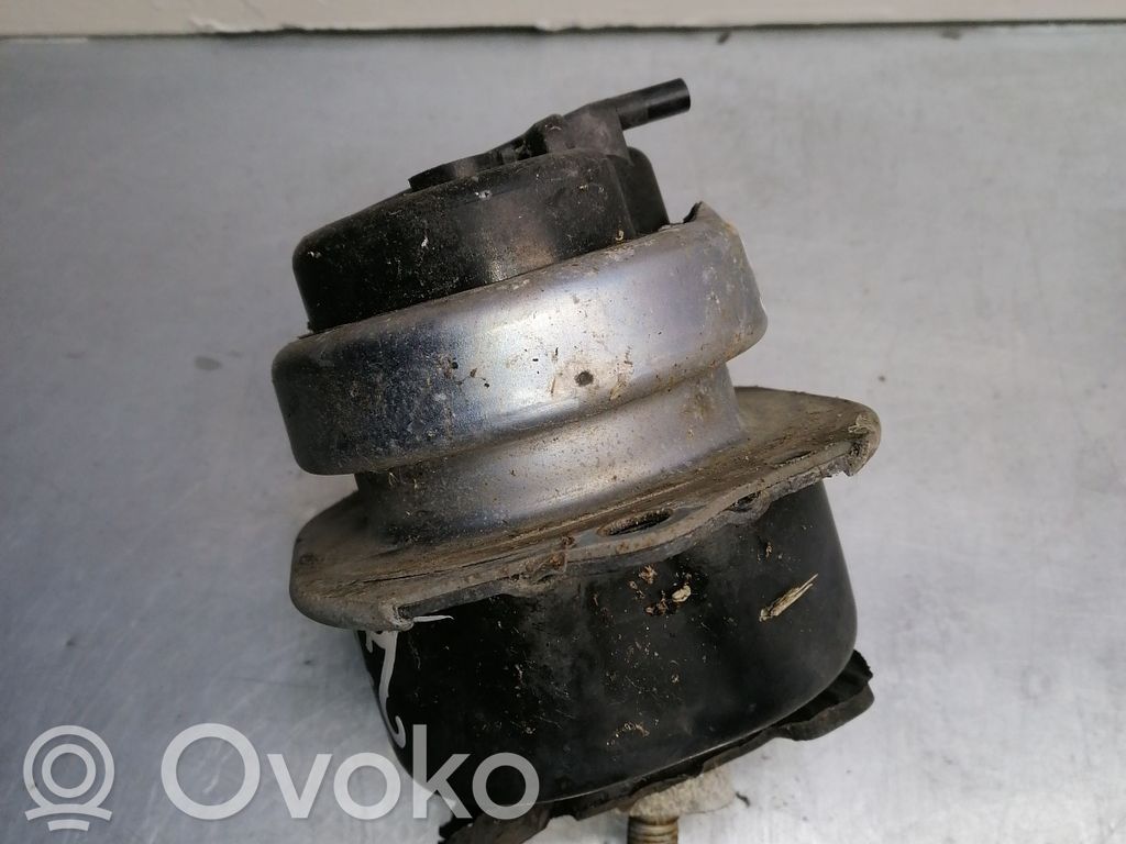 BMW X5 E70 Engine mount bracket 