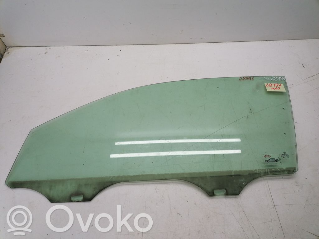 Volkswagen Polo IV 9N3 Front door window/glass (coupe) 