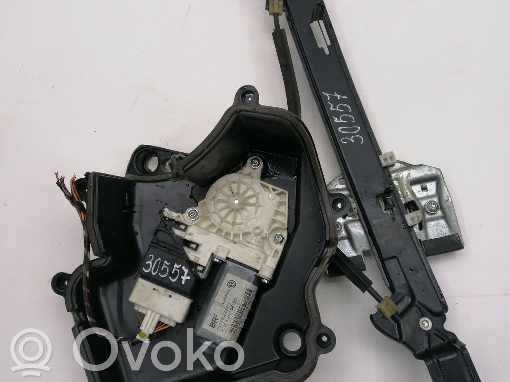 Seat Leon (1P) Elektryczny podnośnik szyby drzwi tylnych 