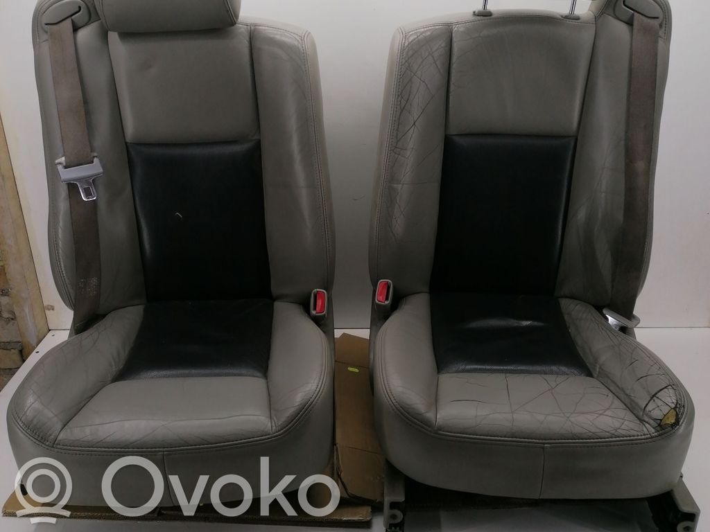 Seat set