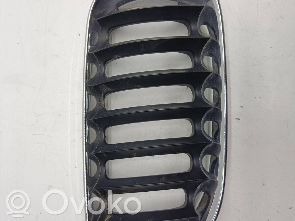 BMW X3 E83 Front bumper upper radiator grill 
