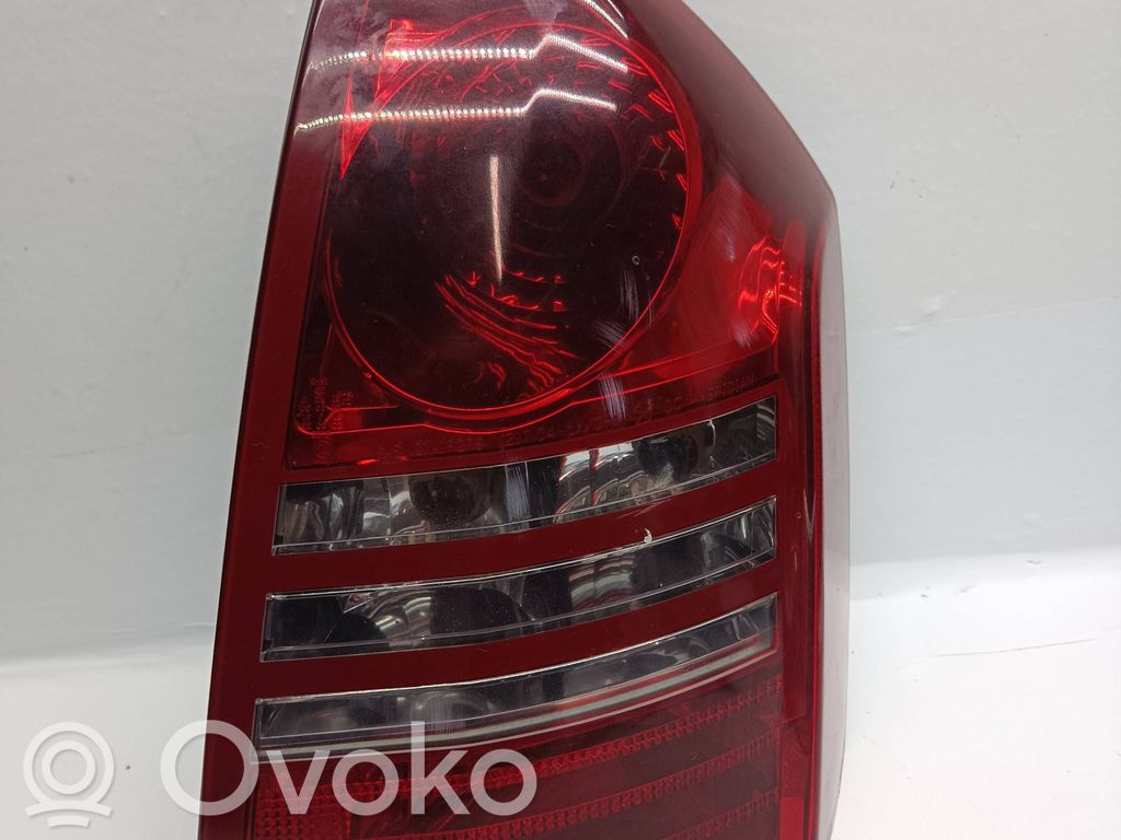 Chrysler 300 - 300C Lampa tylna 