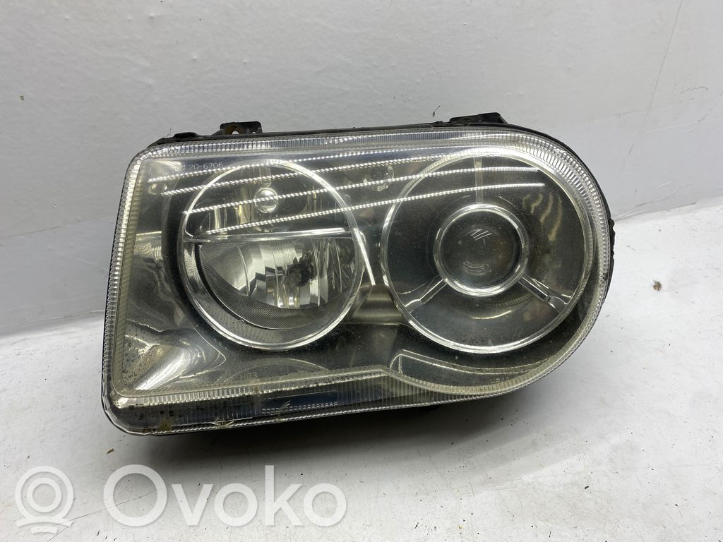 Chrysler 300 - 300C Headlight/headlamp 