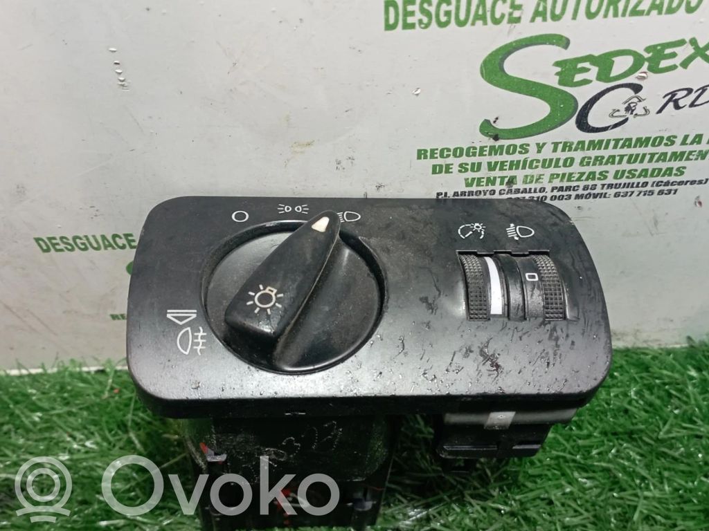 Seat Ibiza II (6k) Interruptor de luz 
