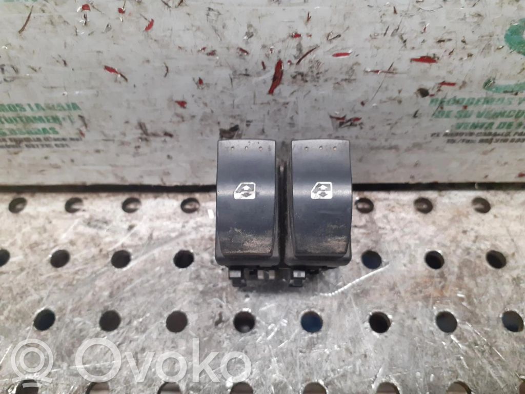 Renault Laguna II Electric window control switch 