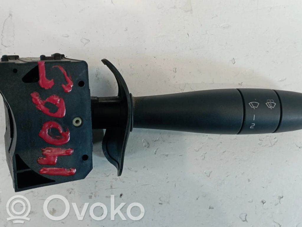 Dacia Logan I Light switch 