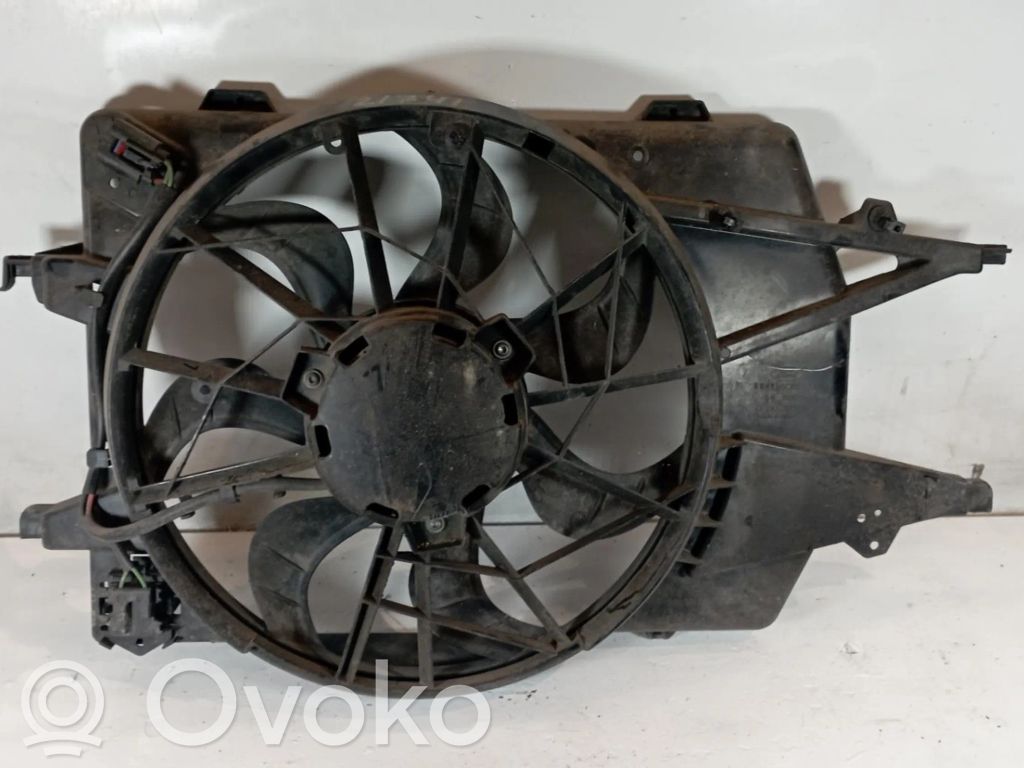 Ford Focus Elektrisks radiatoru ventilators 
