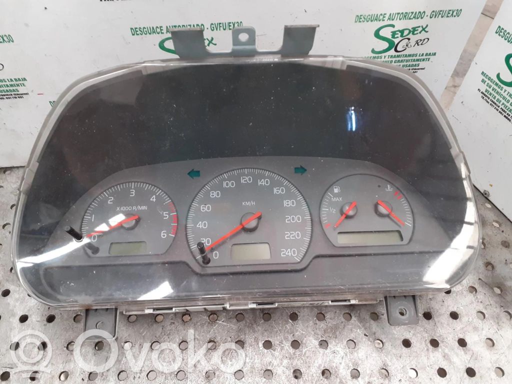 Volvo V40 Speedometer (instrument cluster) 