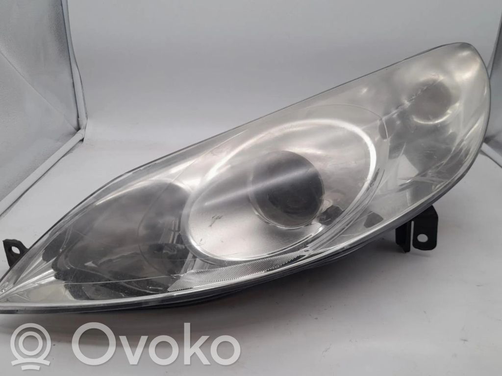 Peugeot 207 CC Lampa przednia 