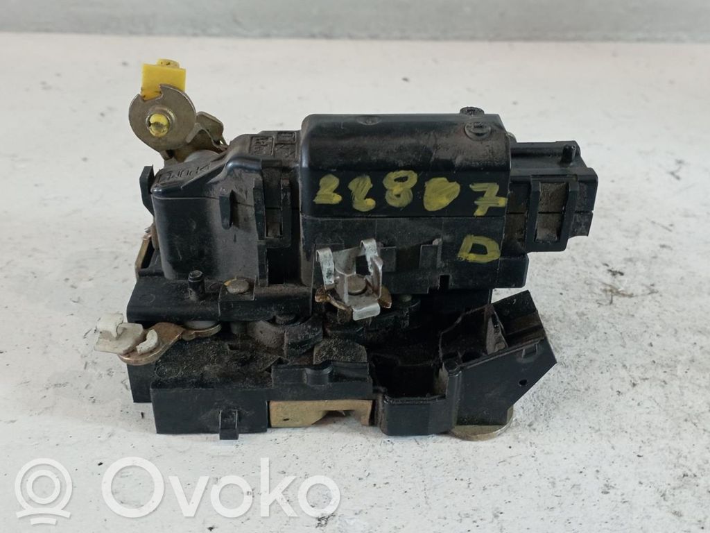 Renault Kangoo I Etuoven lukko 
