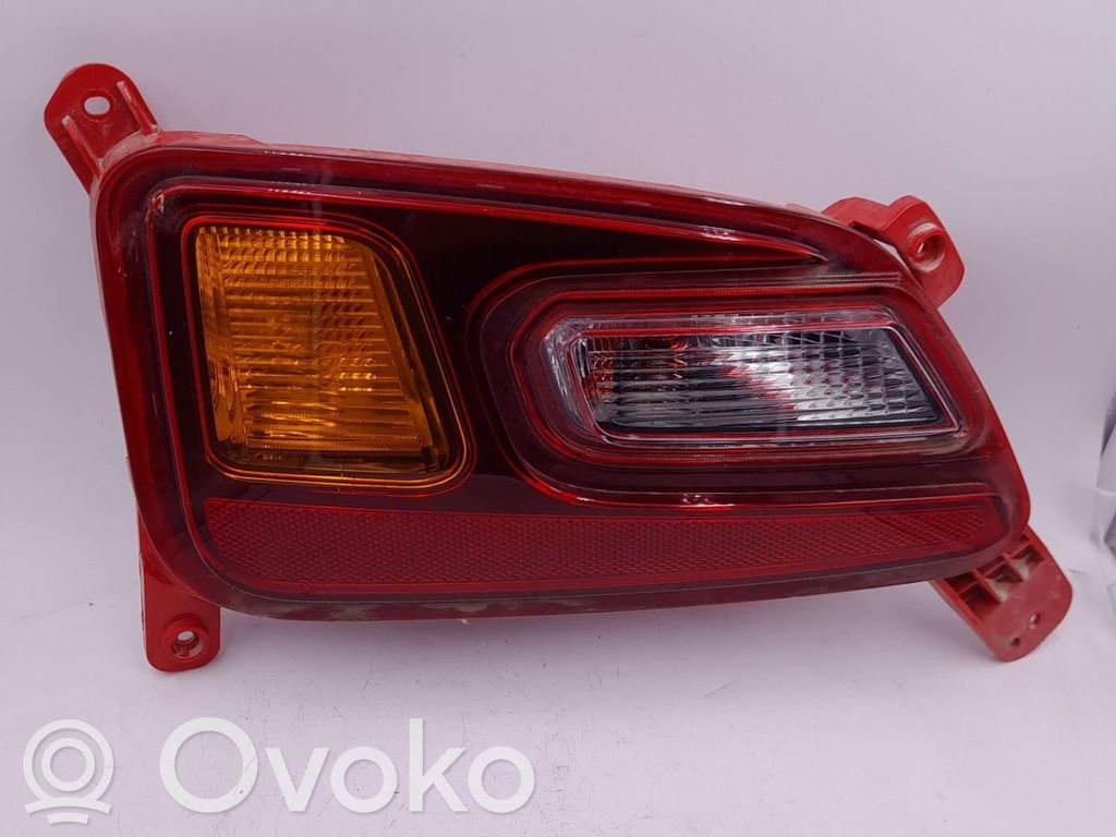 Hyundai Kona I Luz trasera/de freno 