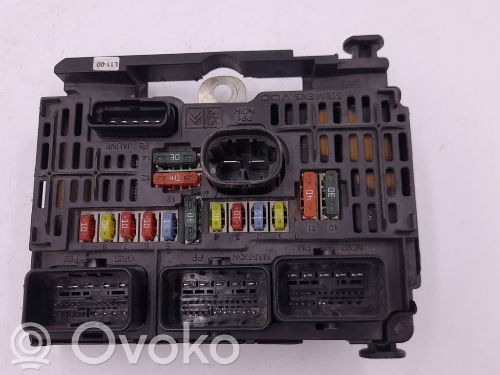 Citroen C4 I Fuse module 