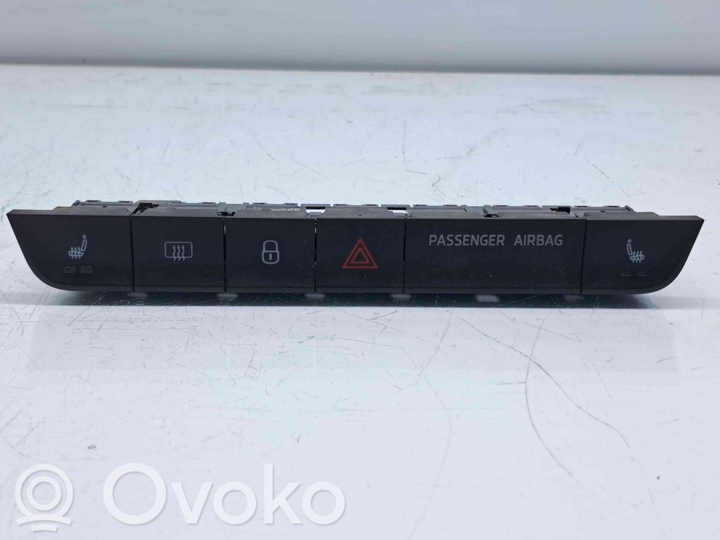 Skoda Fabia Mk3 (NJ) Inne przełączniki i przyciski 