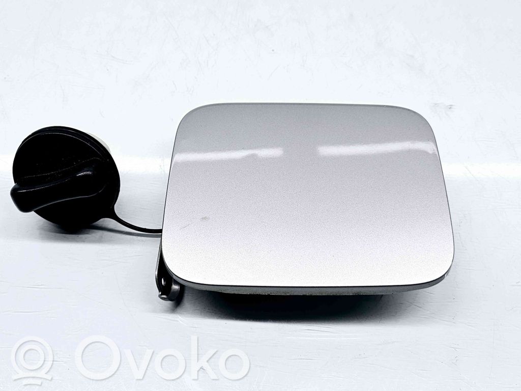 Nissan Juke I F15 Fuel tank cap trim 