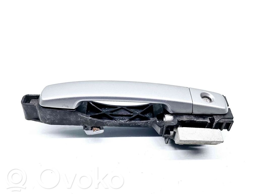 Nissan Qashqai Front door exterior handle 