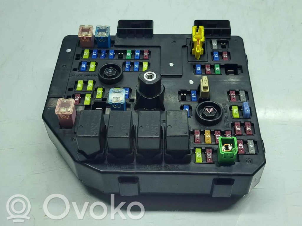 Opel Antara Módulo de fusible 