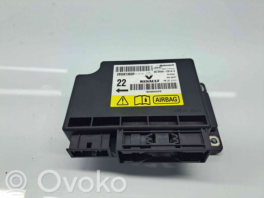 Renault Megane III Airbag control unit/module 