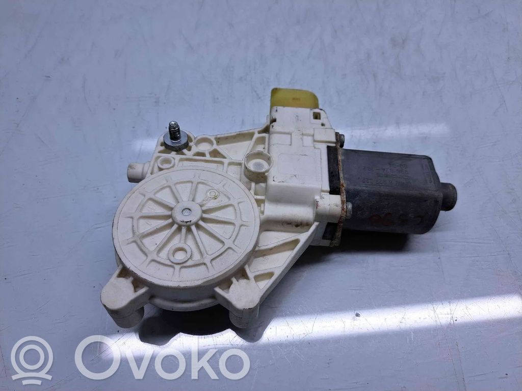 Front door window regulator motor   6927027