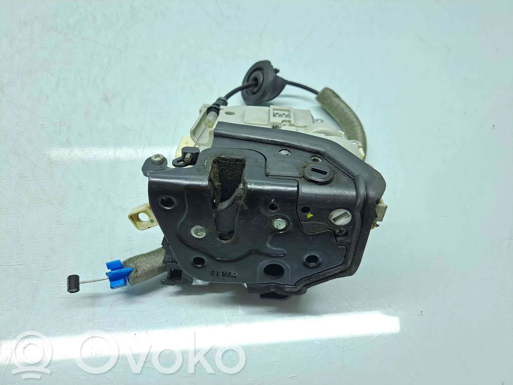 Audi A1 Etuoven lukko (kahvan vieressä) 
