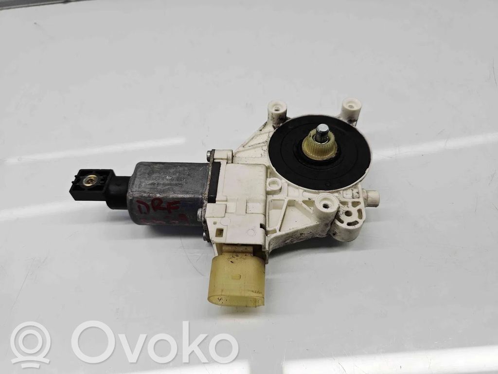 Priekšpusē loga pacēlāja motoriņš   7189232