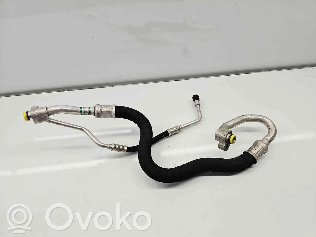 BMW 3 E92 E93 Ilmastointilaitteen putki (A/C) 