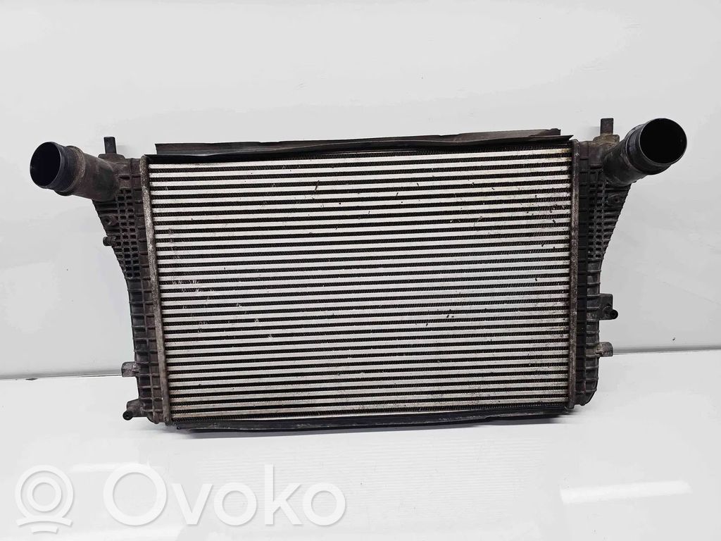 Volkswagen Golf VI Interkūlerio radiatorius 