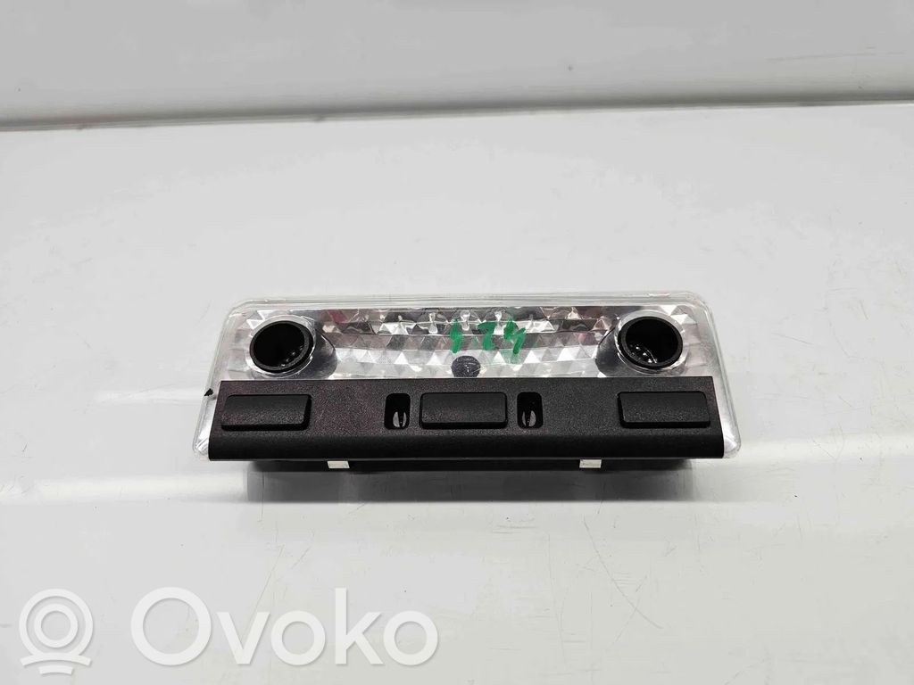 Spotlight   6962046