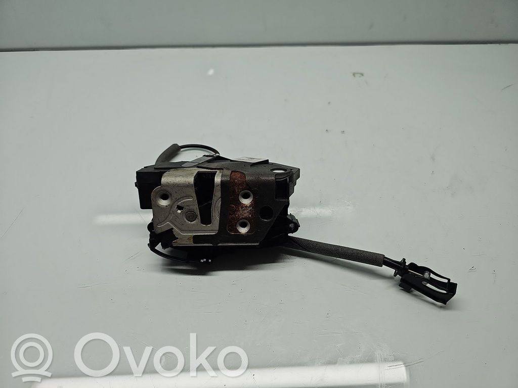 Ford Focus Wkładka zamka drzwi przednich 