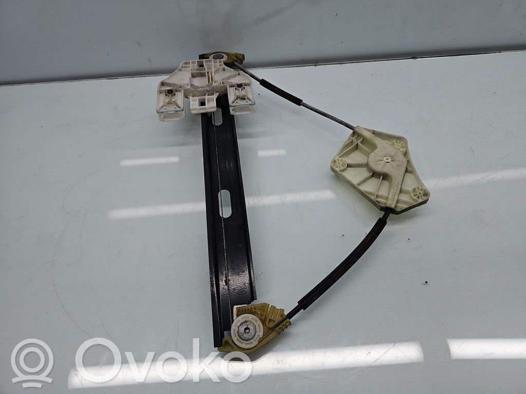 Seat Leon (5F) Mecanismo para subir la puerta trasera sin motor 