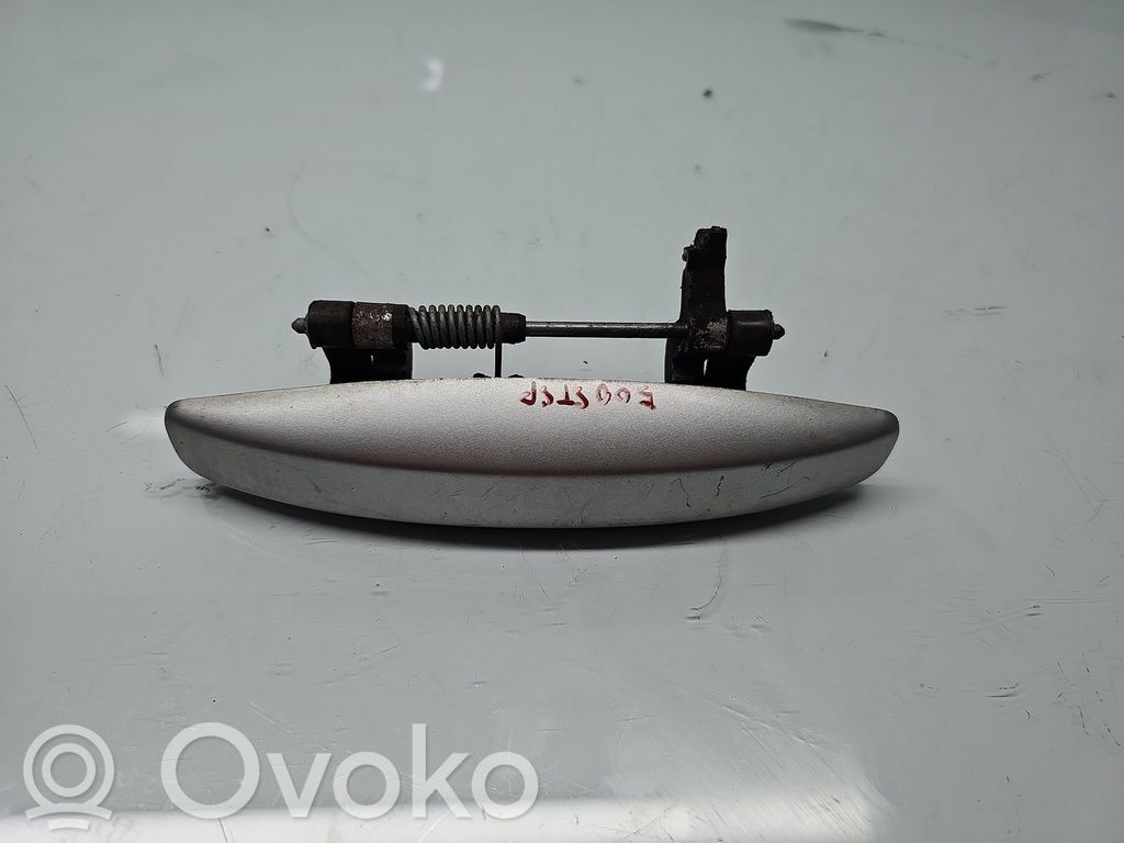 Dacia Duster Takaoven ulkokahva 