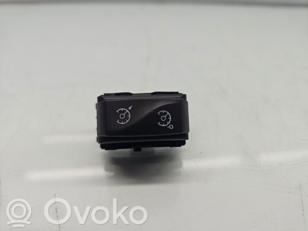 Dacia Logan II Otros interruptores/perillas/selectores 