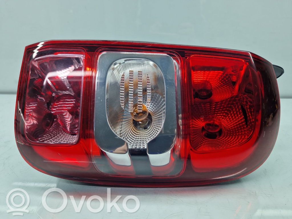 Dacia Duster Rear/tail lights 