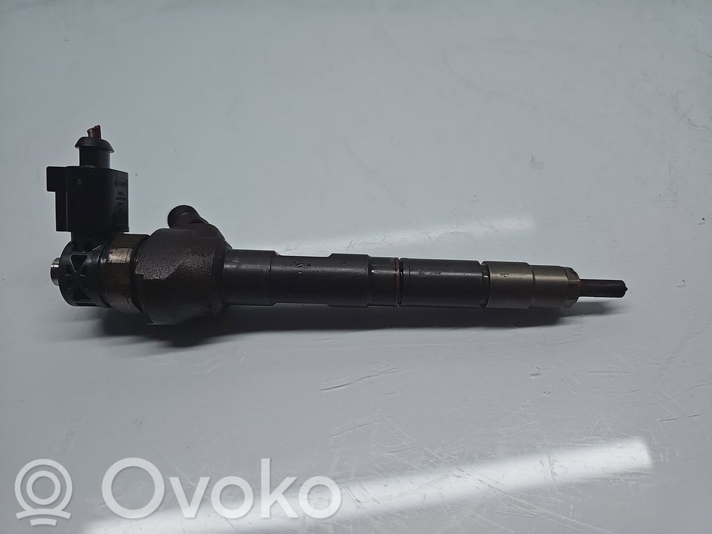 Inyector de combustible   04L130277G
