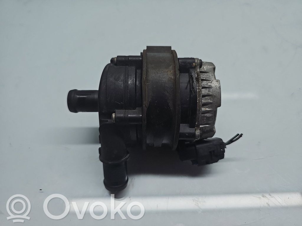 Dacia Duster II Pompe de circulation d'eau 