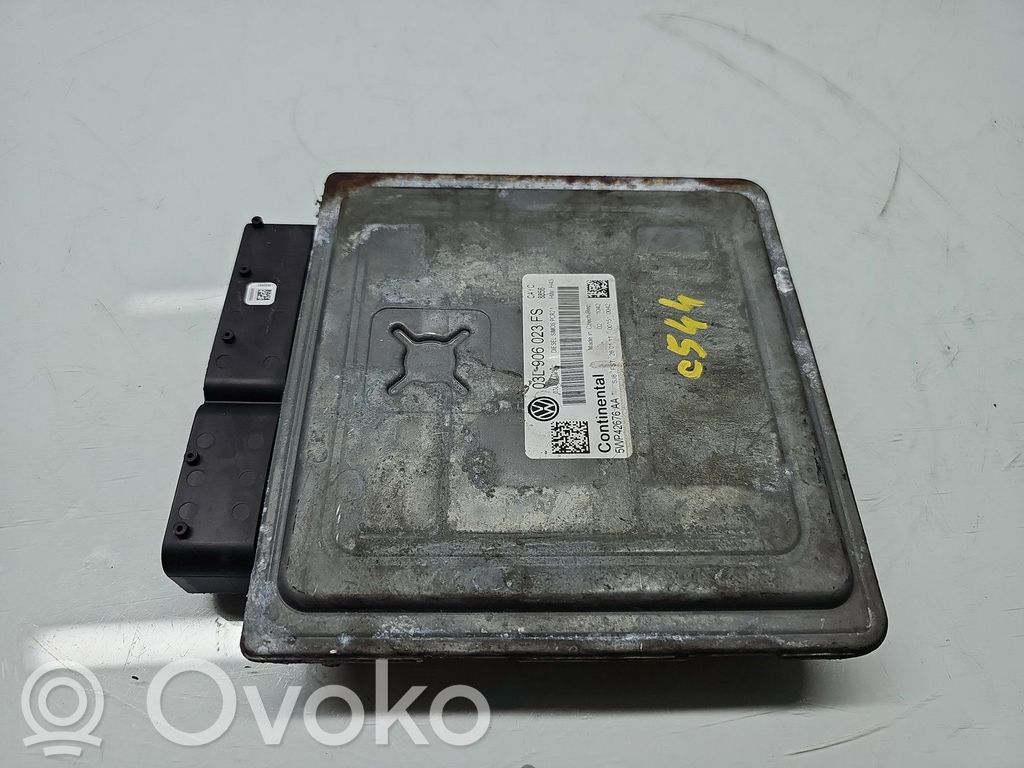 Volkswagen PASSAT B7 Engine control unit/module ECU 