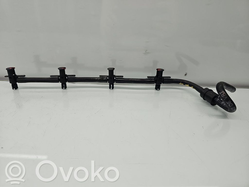 Audi A4 S4 B8 8K Conductă/furtun combustibil 