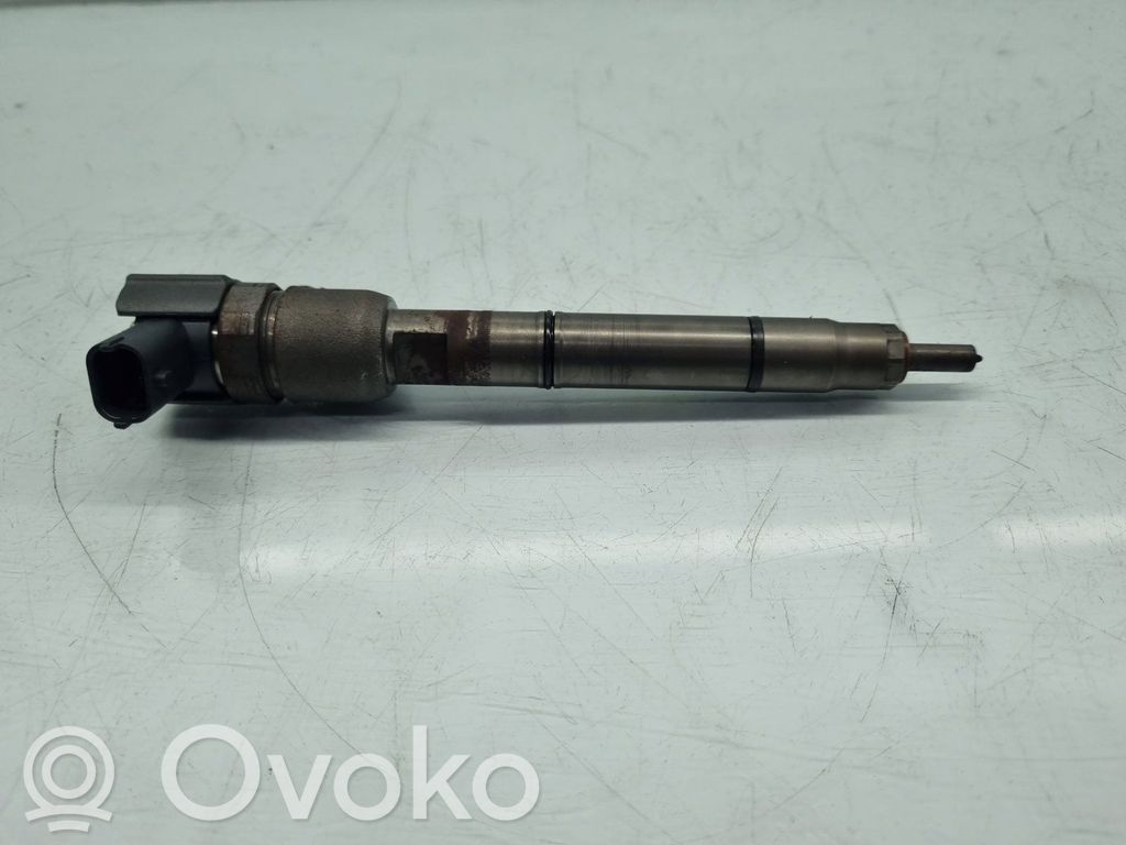 Fuel injector   338002A900