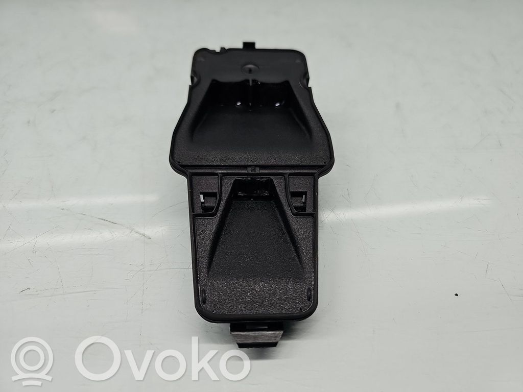 GPS navigation control unit/module   AV1T14F449AC
