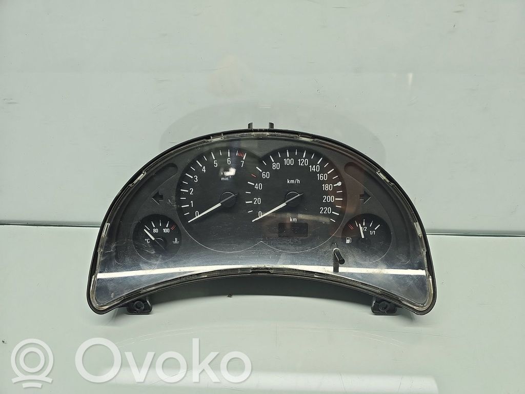 Opel Corsa C Clock 