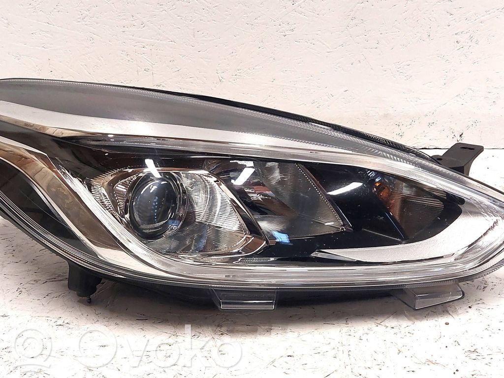 Ford Fiesta Headlight/headlamp 