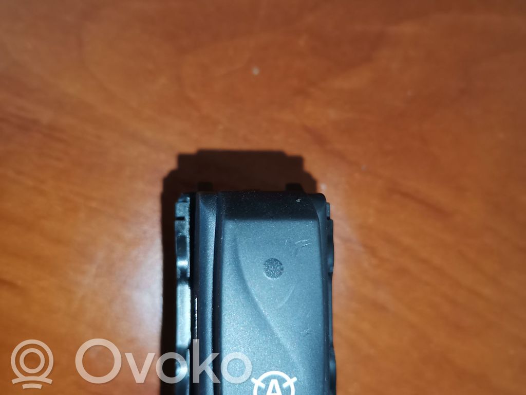 Renault Trafic III (X82) Engine start stop button switch 
