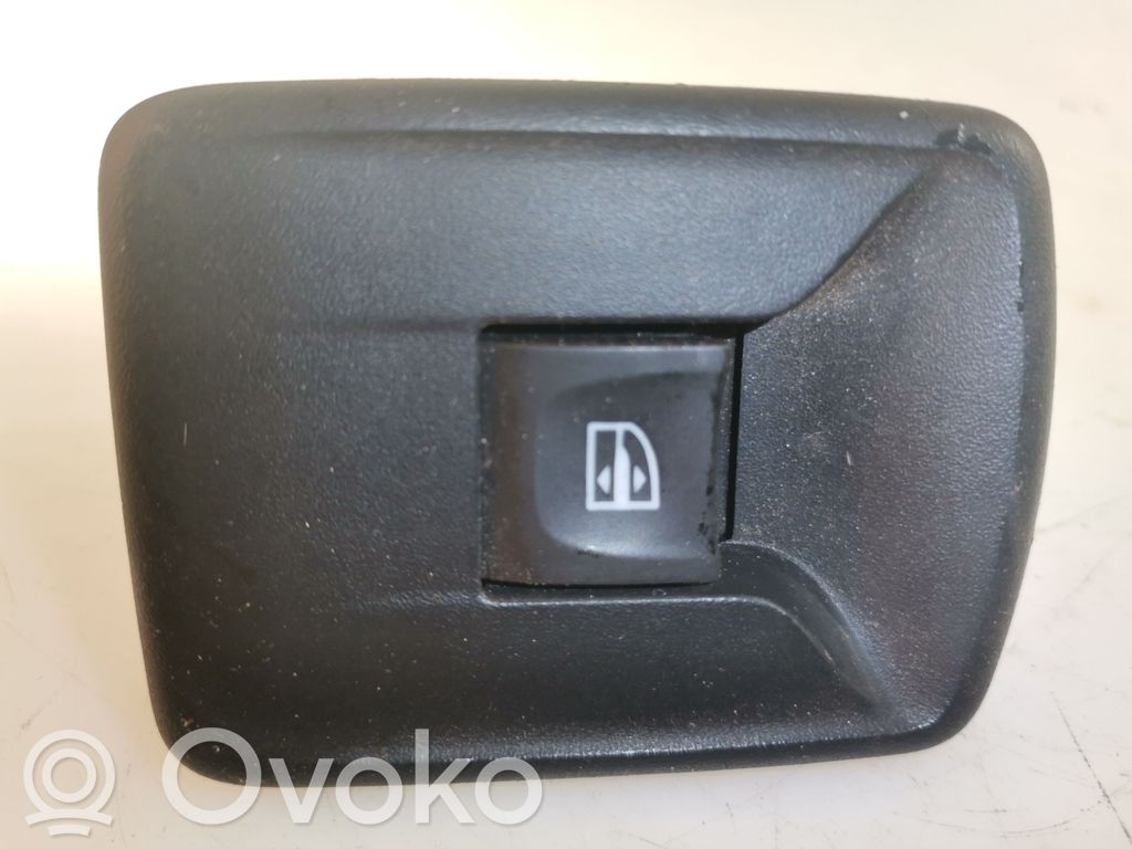 Renault Trafic III (X82) Electric window control switch 