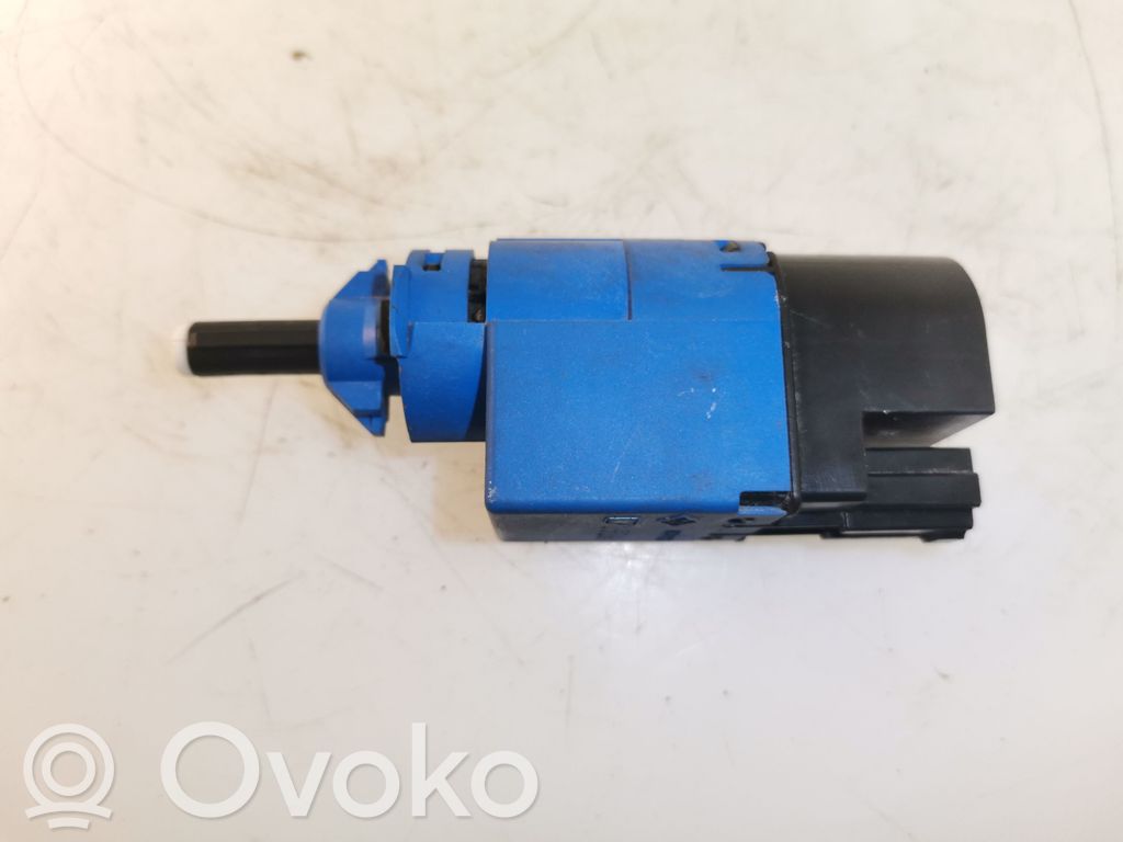 Renault Clio III Brake pedal sensor switch 