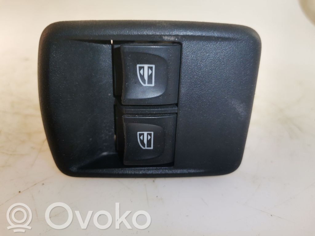 Renault Trafic III (X82) Electric window control switch 