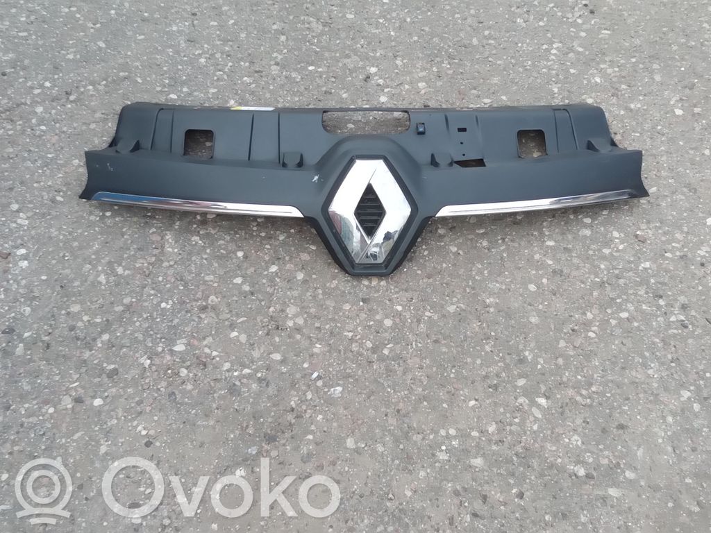Renault Master III Etupuskurin ylempi jäähdytinsäleikkö 