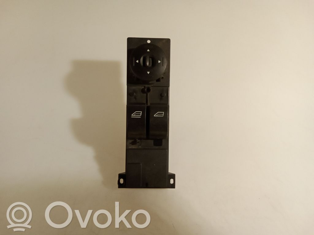 Ford Focus Electric window control switch 
